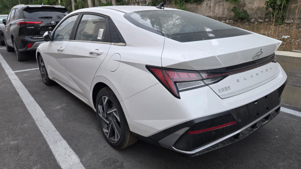Hyundai Elantra под заказ из Китая