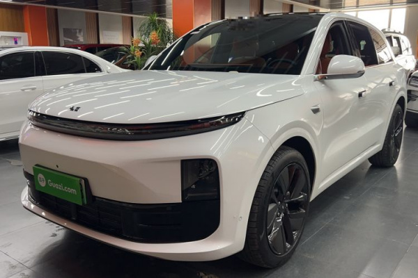 Автомобиль из Китая Lixiang Li-6 Pro с пробегом, Белый цвет, Год выпуска: 2024, месяц: Июнь Пробег: 14.200 километров