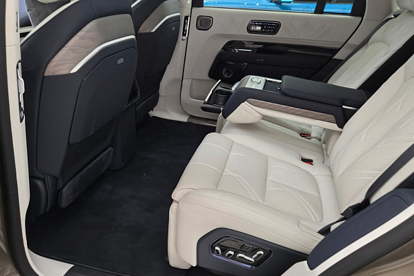 Пятиместные автомобили Zeekr 9x - 2026 года выпуска