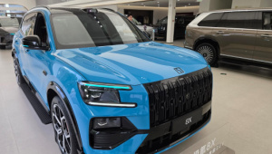 Наличие выпущенных с завода автомобилей Zeekr 8x в Китае - которые готовы к поставки в Россию под заказ, без ожидания 180 дней