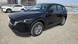 MAZDA CX-5 2.OL 6AT 2WD Comfort  2026 года выпуска под заказ из Китая. Белый кузов на чёрном тканевом салоне, минимальная комплектация, передний привод, коробка автомат.