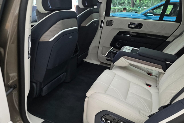 Пятиместные автомобили Zeekr 9x - 2026 года выпуска