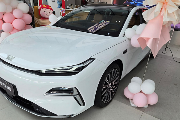 3 миллиона автомобилей продано в 2025 году компанией Geely