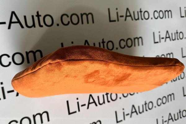 Подушка под поясницу Li-Auto