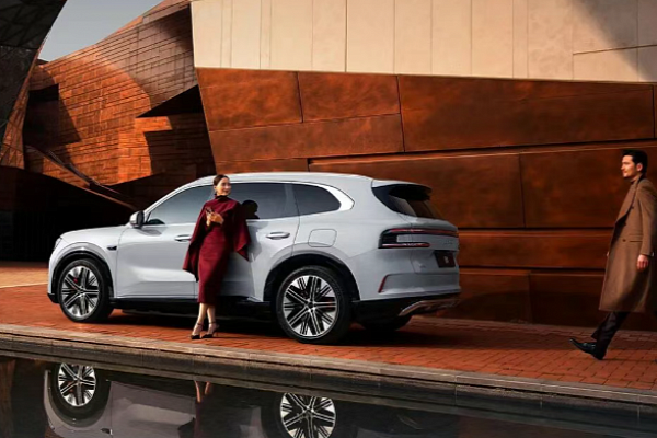 Полные технические характеристики Zeekr 8x и сравнение комплектаций: Max, Ultra, Ultra+, Shadow (Hyper)