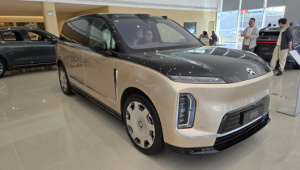 Старт продаж флагманского электрического внедорожника NIO ES9